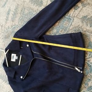 COPY - Excellent condition. SUPER soft suede like material. Blue jacket with zi…
